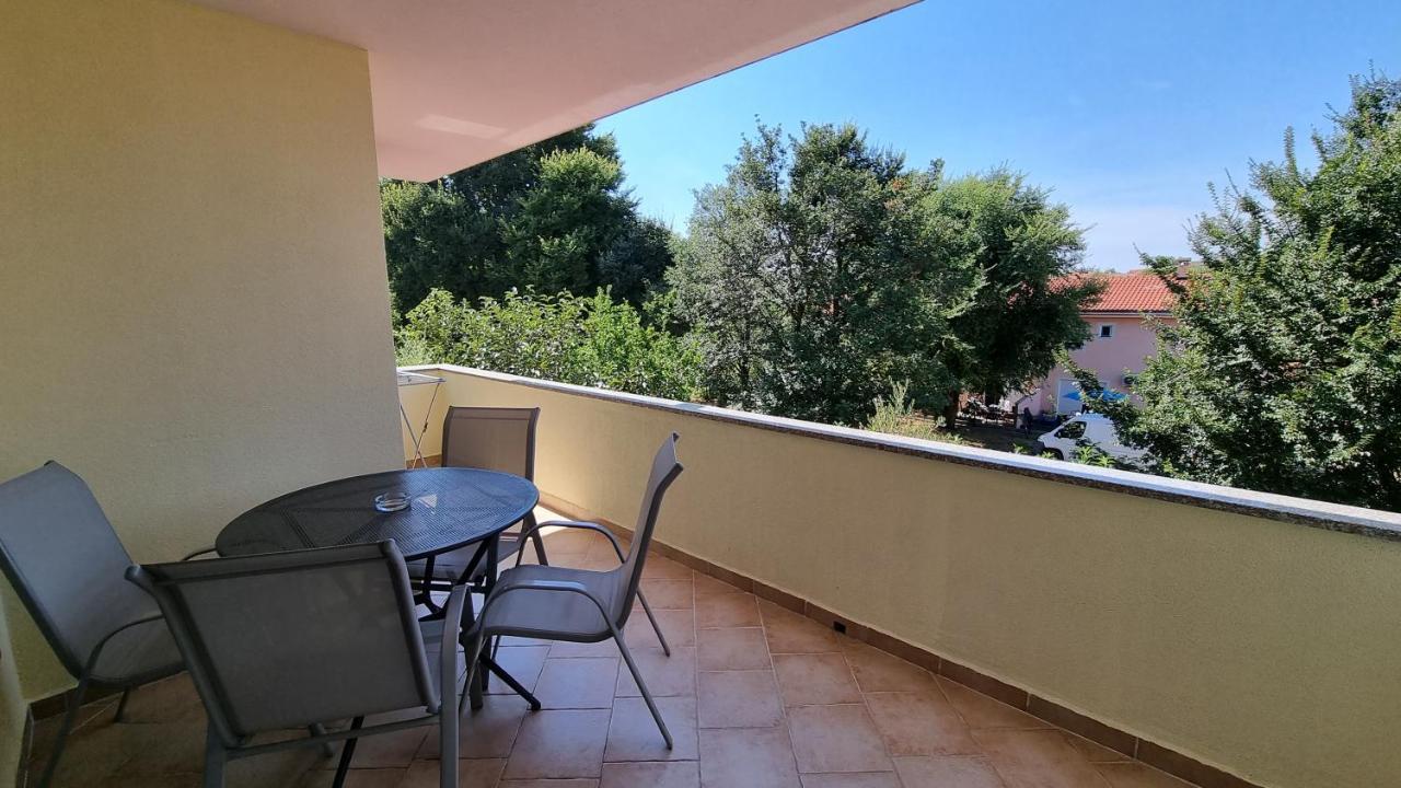 Apartments Bellator Šilo Exterior foto