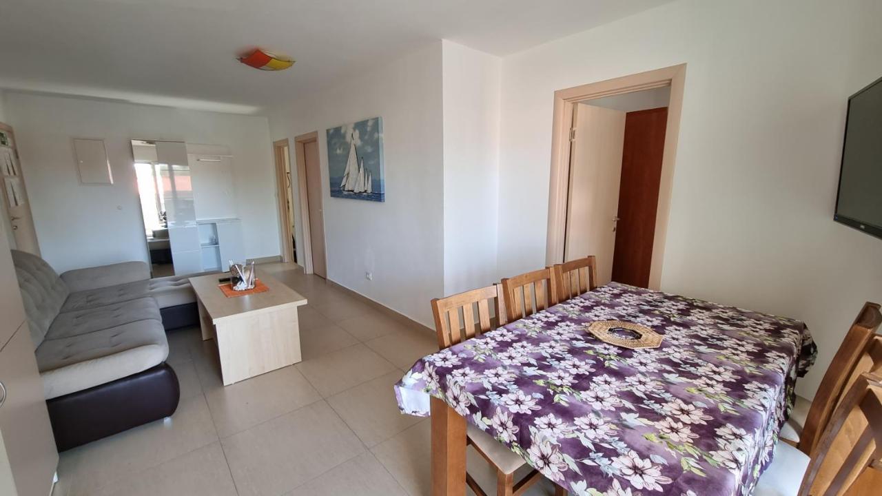 Apartments Bellator Šilo Exterior foto