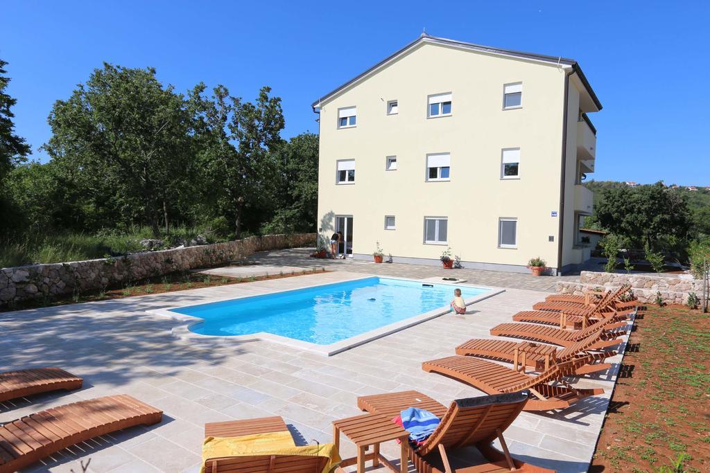 Apartments Bellator Šilo Exterior foto